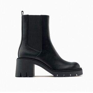 Zara Heeled ankle boots. Size 10
